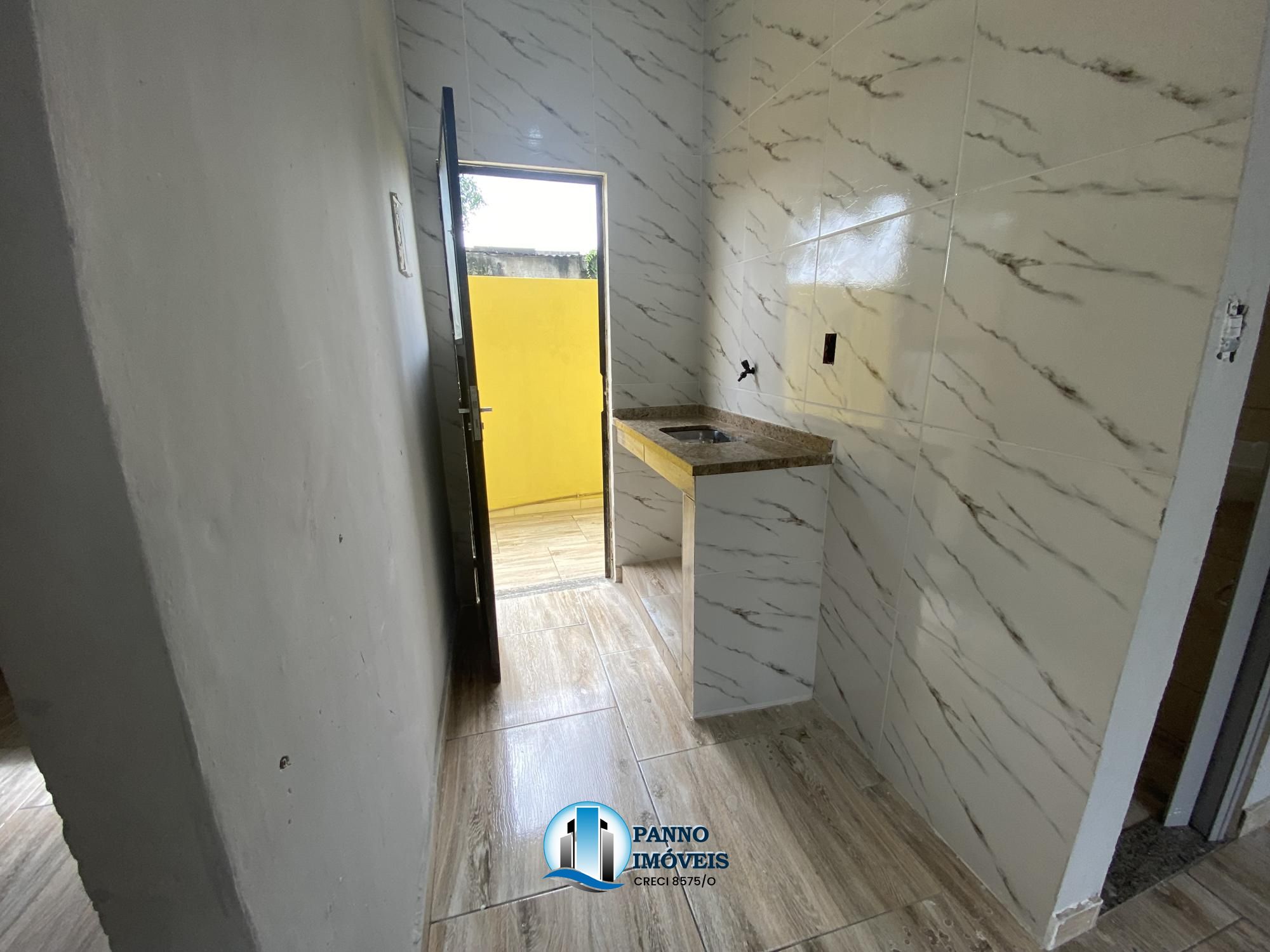 Casa com 2 Dormitórios para alugar, 65 m² por R$ 650,00 Casa com 2 Dormitórios para alugar, 65 m² por R$ 650,00