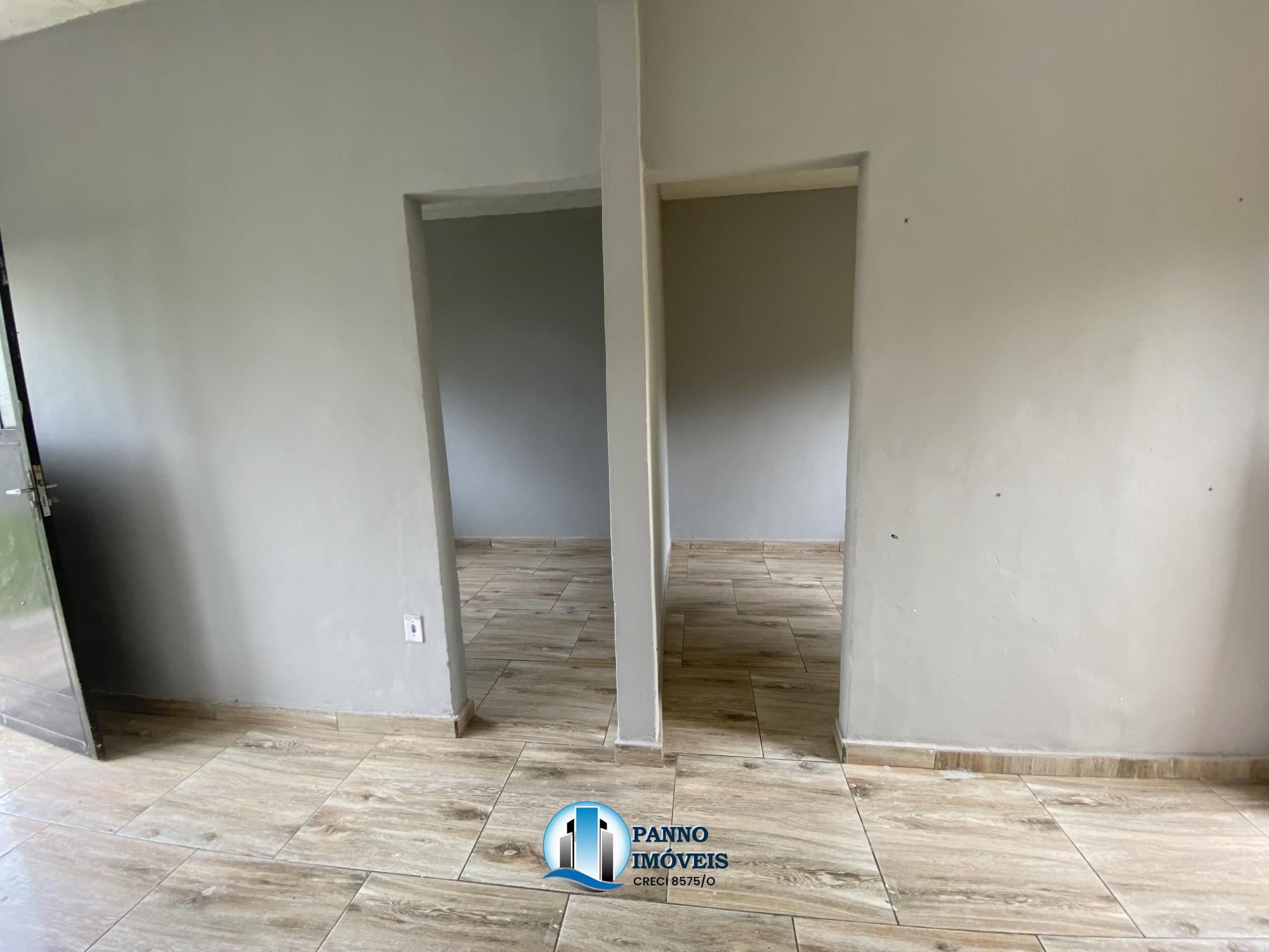 Casa com 2 Dormitórios para alugar, 65 m² por R$ 650,00 Casa com 2 Dormitórios para alugar, 65 m² por R$ 650,00