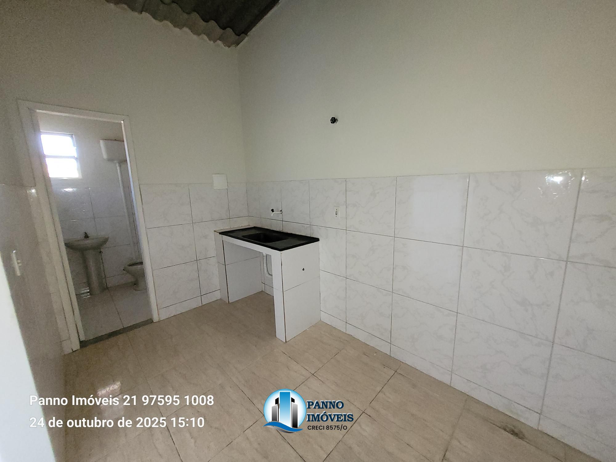 Casa com 1 Dormitórios para alugar, 37 m² por R$ 550,00 Casa com 1 Dormitórios para alugar, 37 m² por R$ 550,00