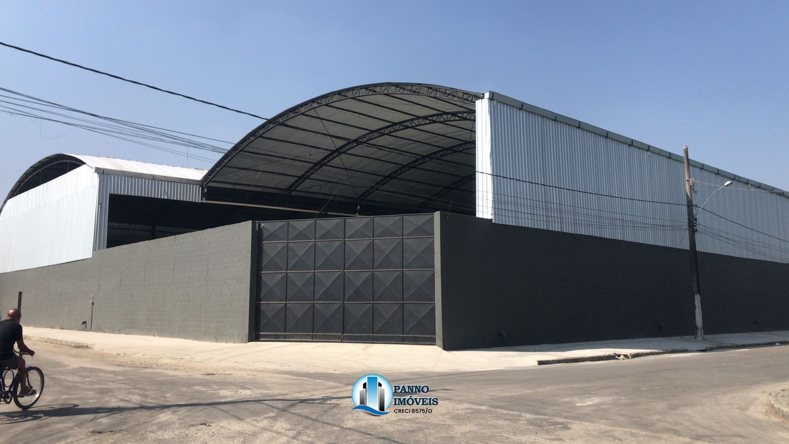 Depósito-Galpão-Armazém para alugar com 3 quartos, 700m² - Foto 1