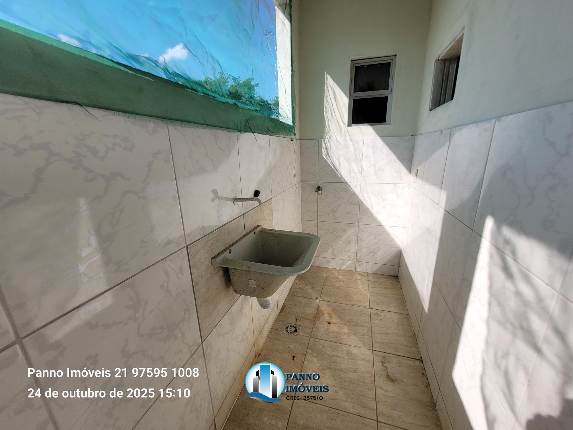 Casa com 1 Dormitórios para alugar, 37 m² por R$ 550,00 Casa com 1 Dormitórios para alugar, 37 m² por R$ 550,00