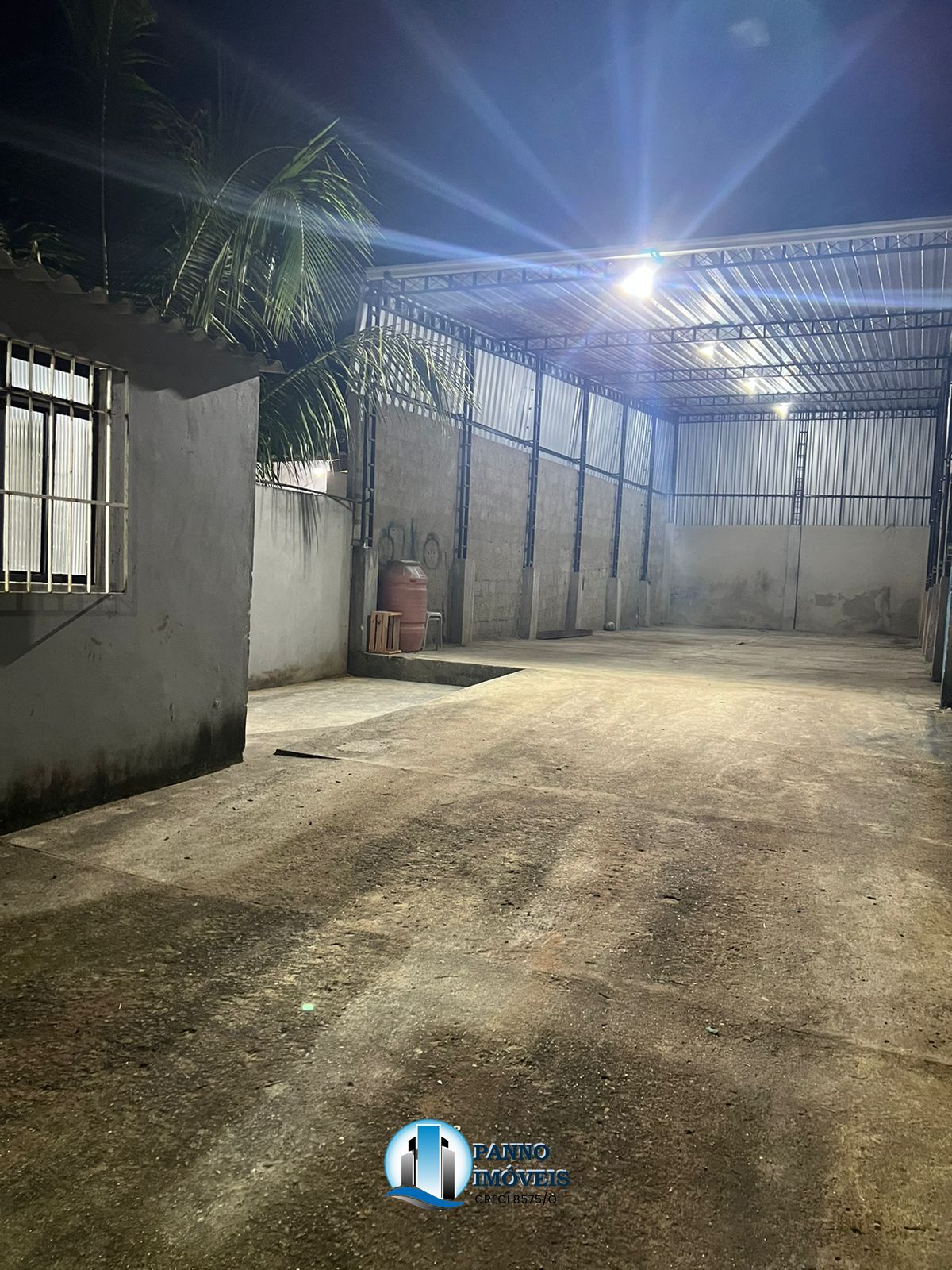 Depósito-Galpão-Armazém para alugar com 1 quarto, 250m² - Foto 1