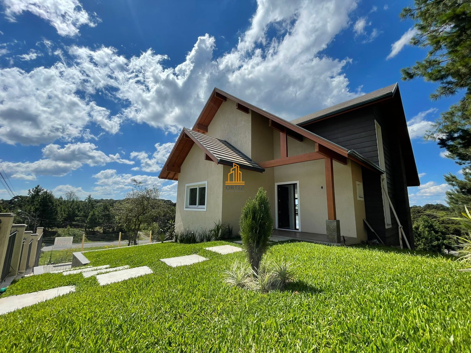 Casa, 3 quartos, 276 m² - Foto 1