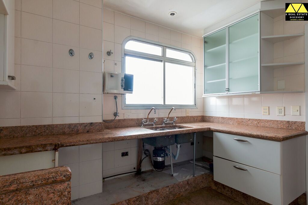 Apartamento à venda com 3 quartos, 185m² - Foto 17