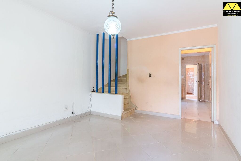 Casa à venda com 2 quartos, 92m² - Foto 1