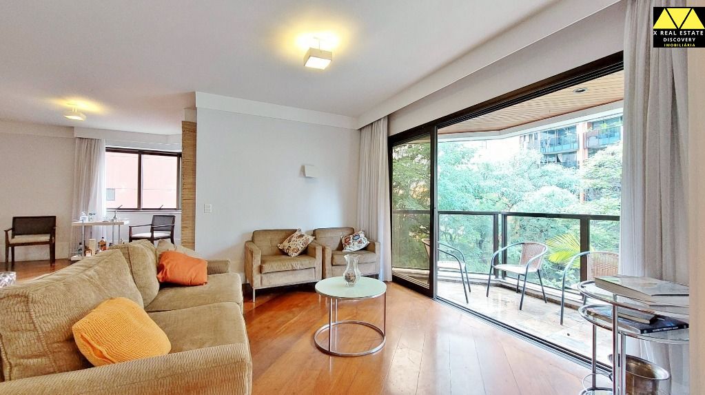 Apartamento à venda com 4 quartos, 246m² - Foto 2