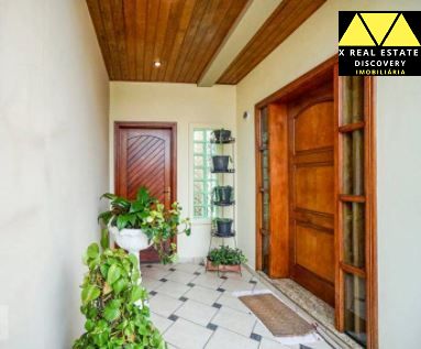 Casa à venda com 3 quartos, 300m² - Foto 2