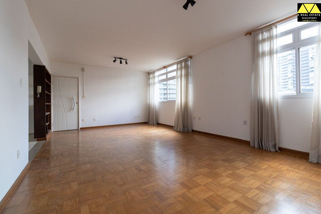 Apartamento à venda com 3 quartos, 140m² - Foto 1