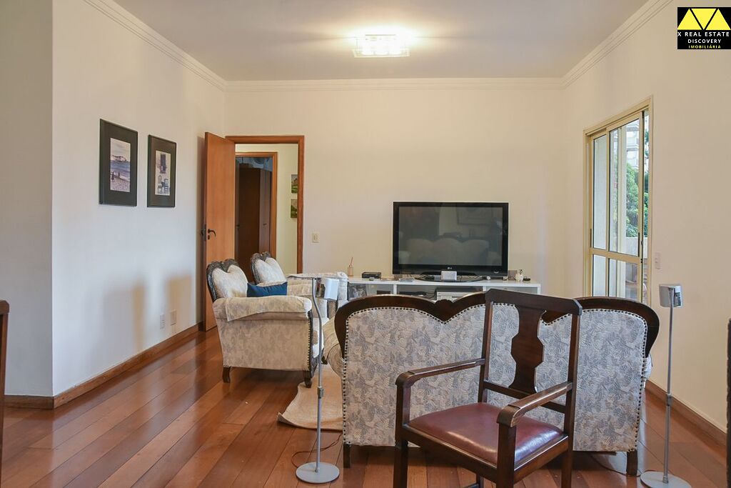 Apartamento à venda com 3 quartos, 128m² - Foto 2