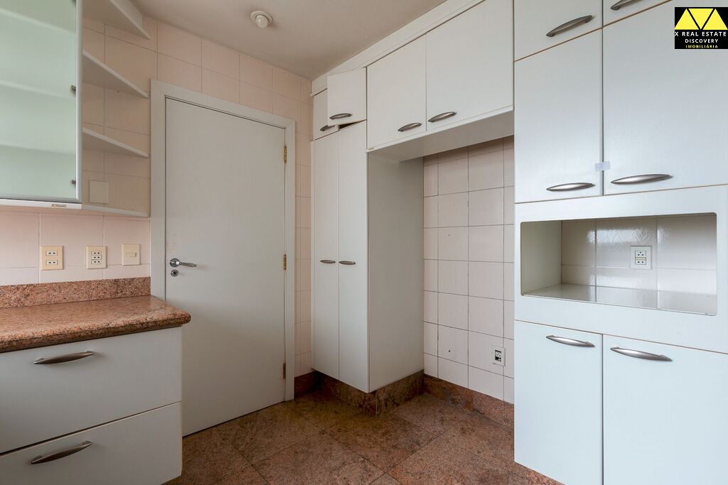 Apartamento à venda com 3 quartos, 185m² - Foto 18