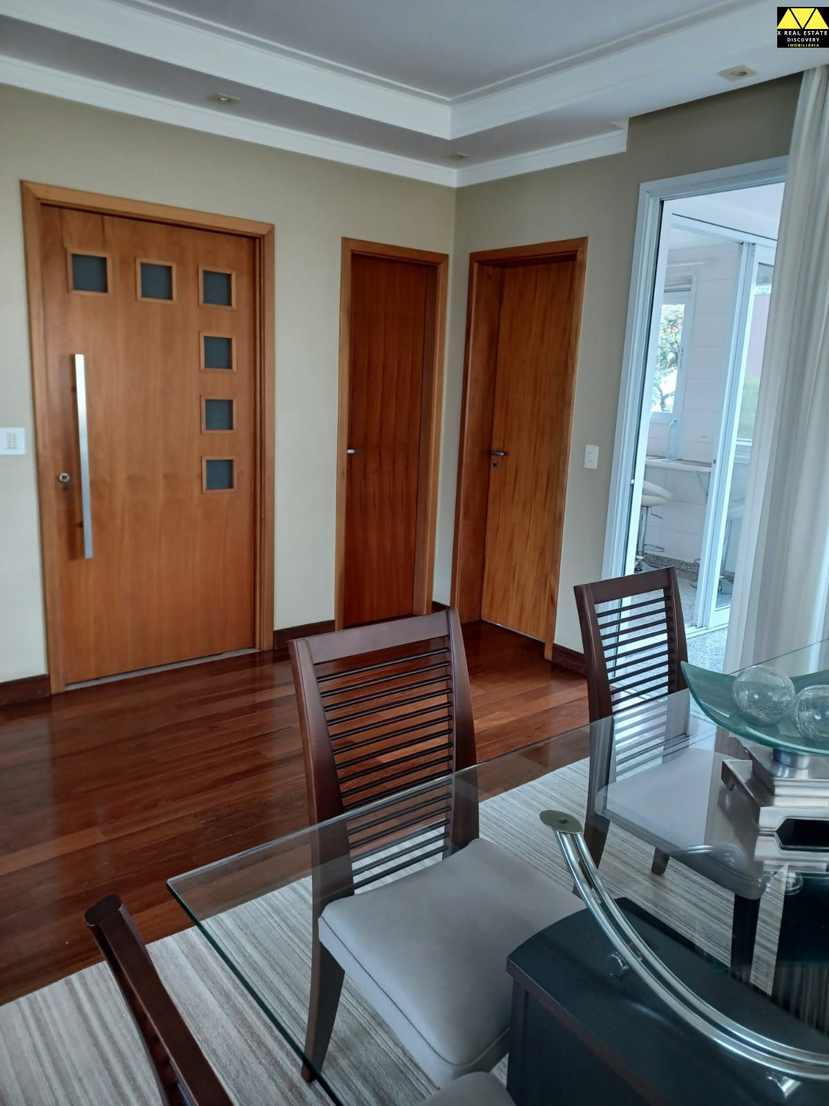 Apartamento à venda com 3 quartos, 180m² - Foto 4