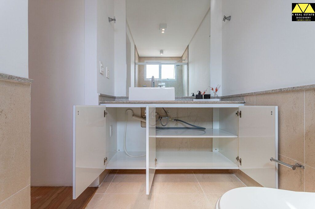 Apartamento à venda com 3 quartos, 131m² - Foto 4