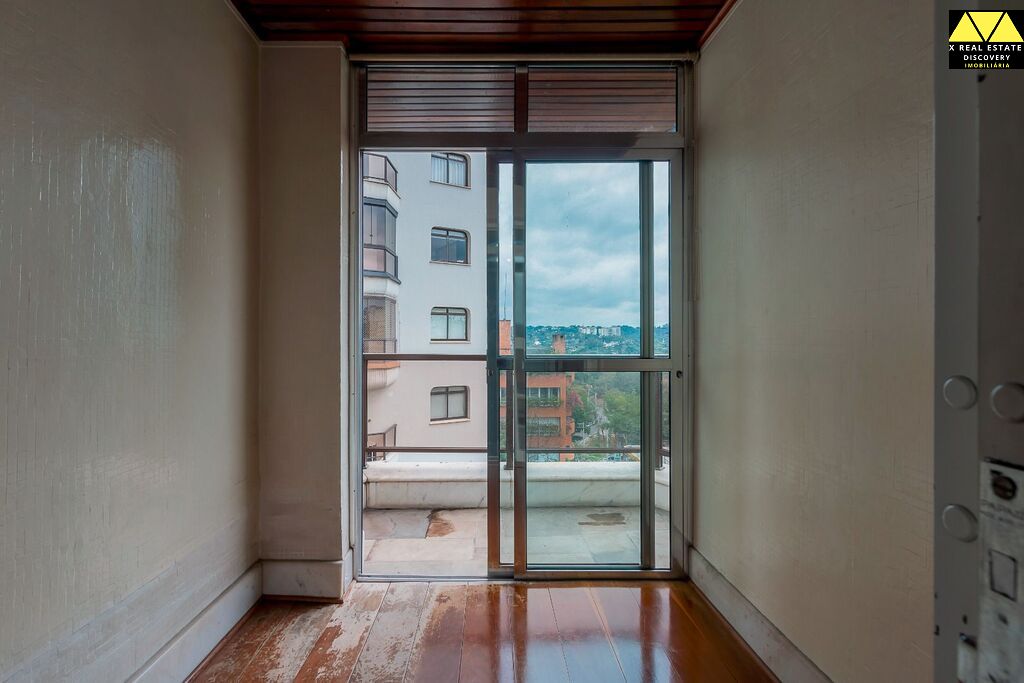 Apartamento à venda com 3 quartos, 185m² - Foto 12