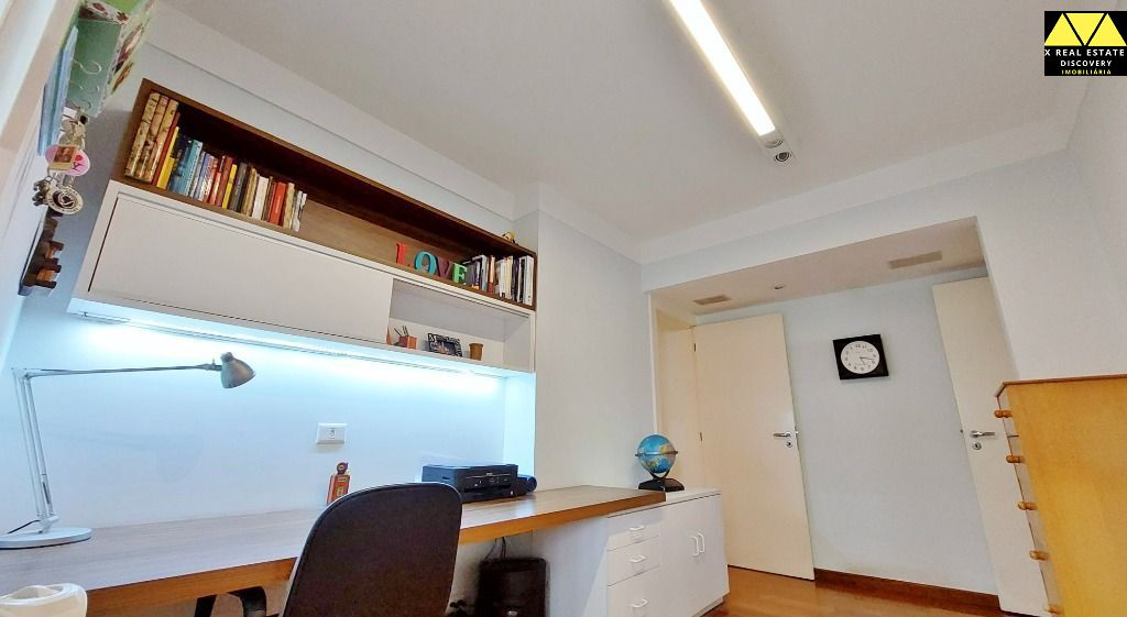 Apartamento à venda com 4 quartos, 246m² - Foto 18