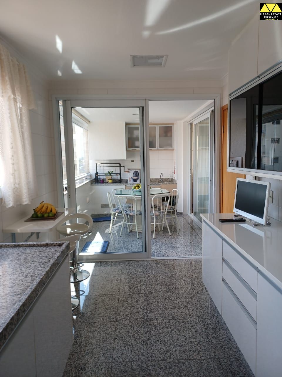 Apartamento à venda com 3 quartos, 180m² - Foto 15