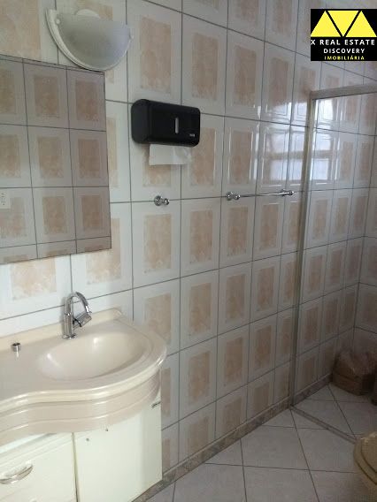 Casa à venda com 1 quarto, 75m² - Foto 2