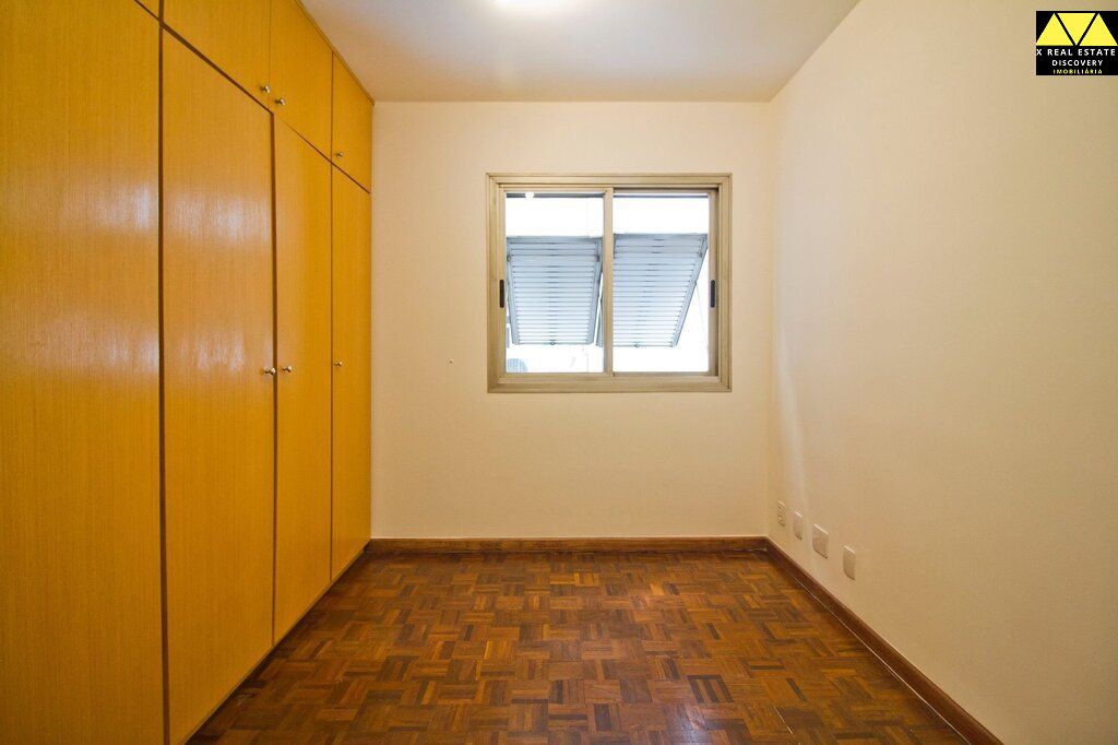 Apartamento à venda com 3 quartos, 106m² - Foto 2