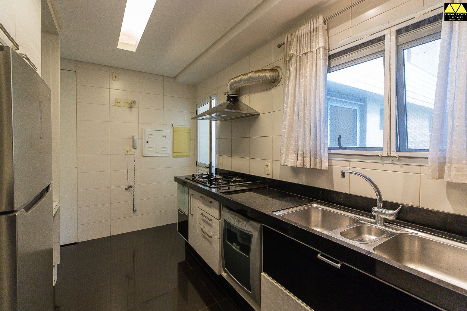 Apartamento à venda com 3 quartos, 207m² - Foto 17