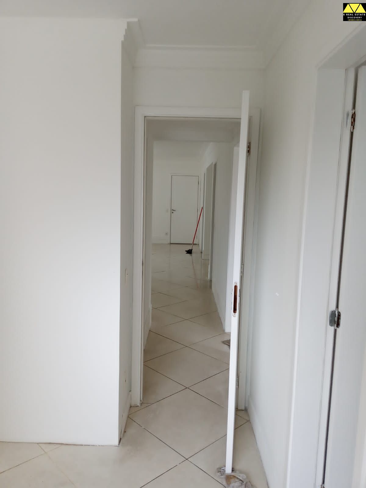 Apartamento à venda com 3 quartos, 141m² - Foto 29