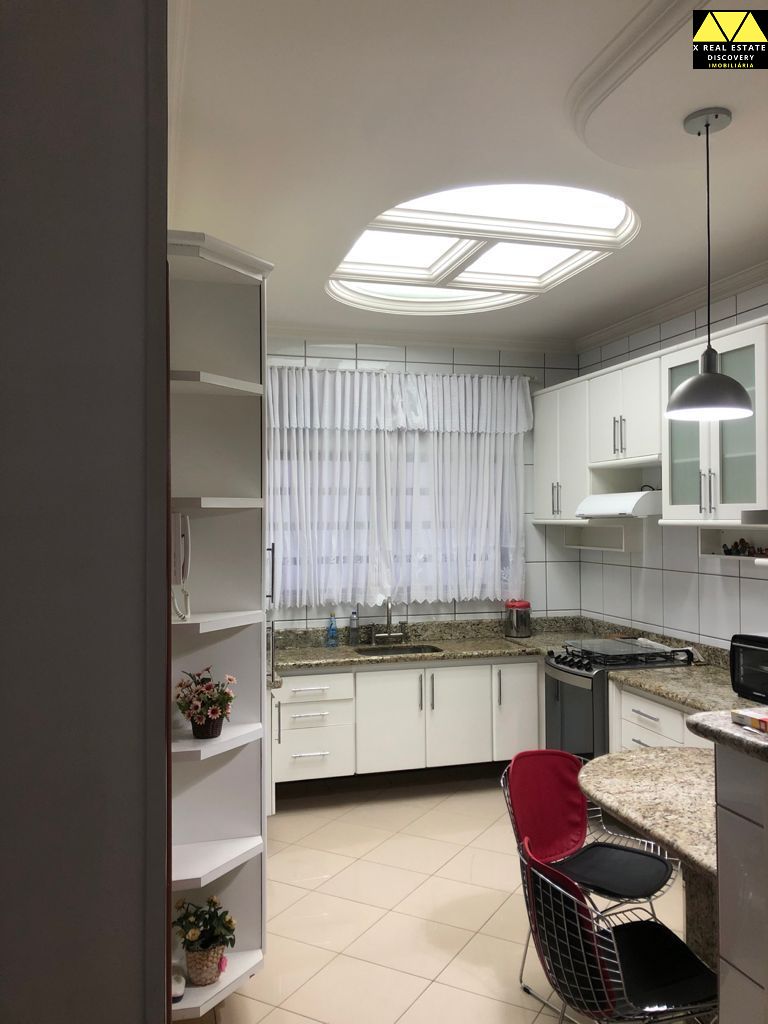 Casa à venda com 3 quartos, 300m² - Foto 18