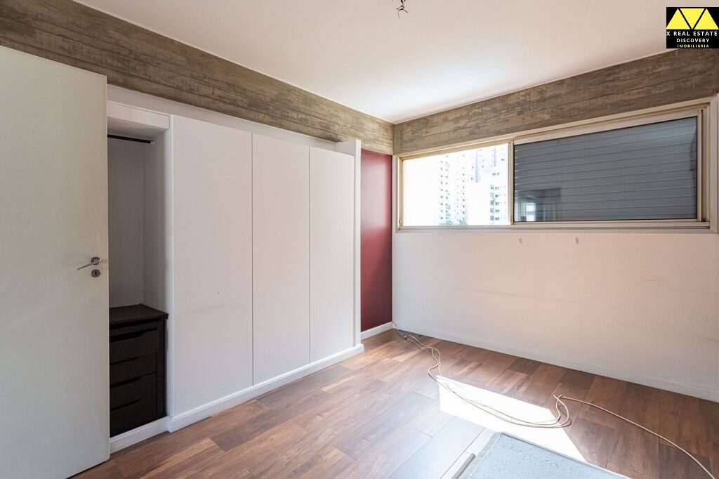 Apartamento à venda com 3 quartos, 121m² - Foto 13