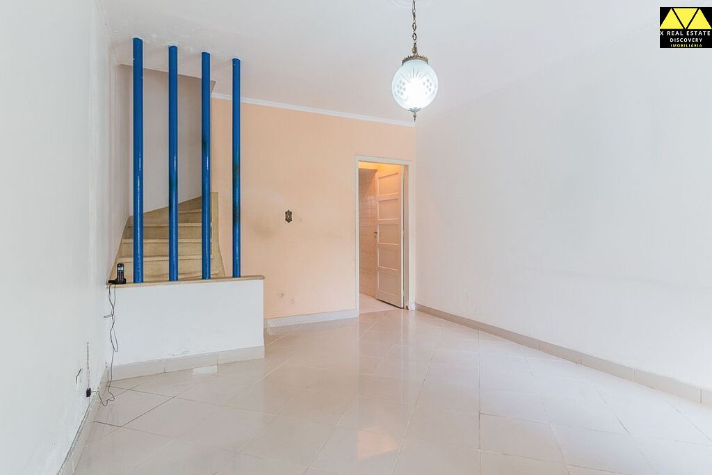 Casa à venda com 2 quartos, 92m² - Foto 2