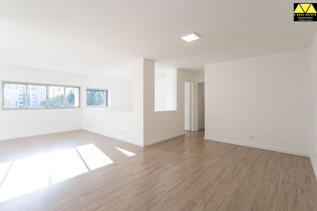 Apartamento à venda com 3 quartos, 175m² - Foto 1