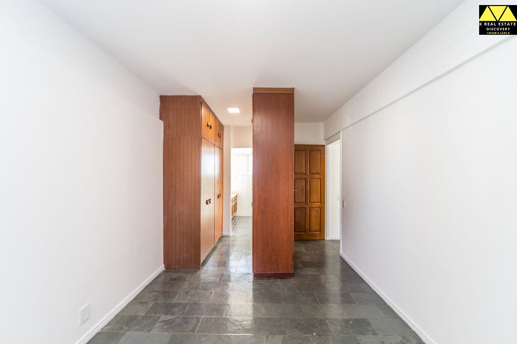 Apartamento à venda com 3 quartos, 121m² - Foto 13