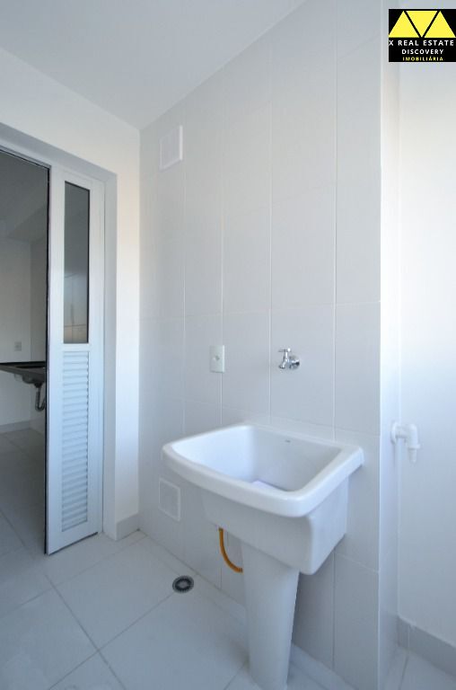 Apartamento à venda com 2 quartos, 74m² - Foto 35