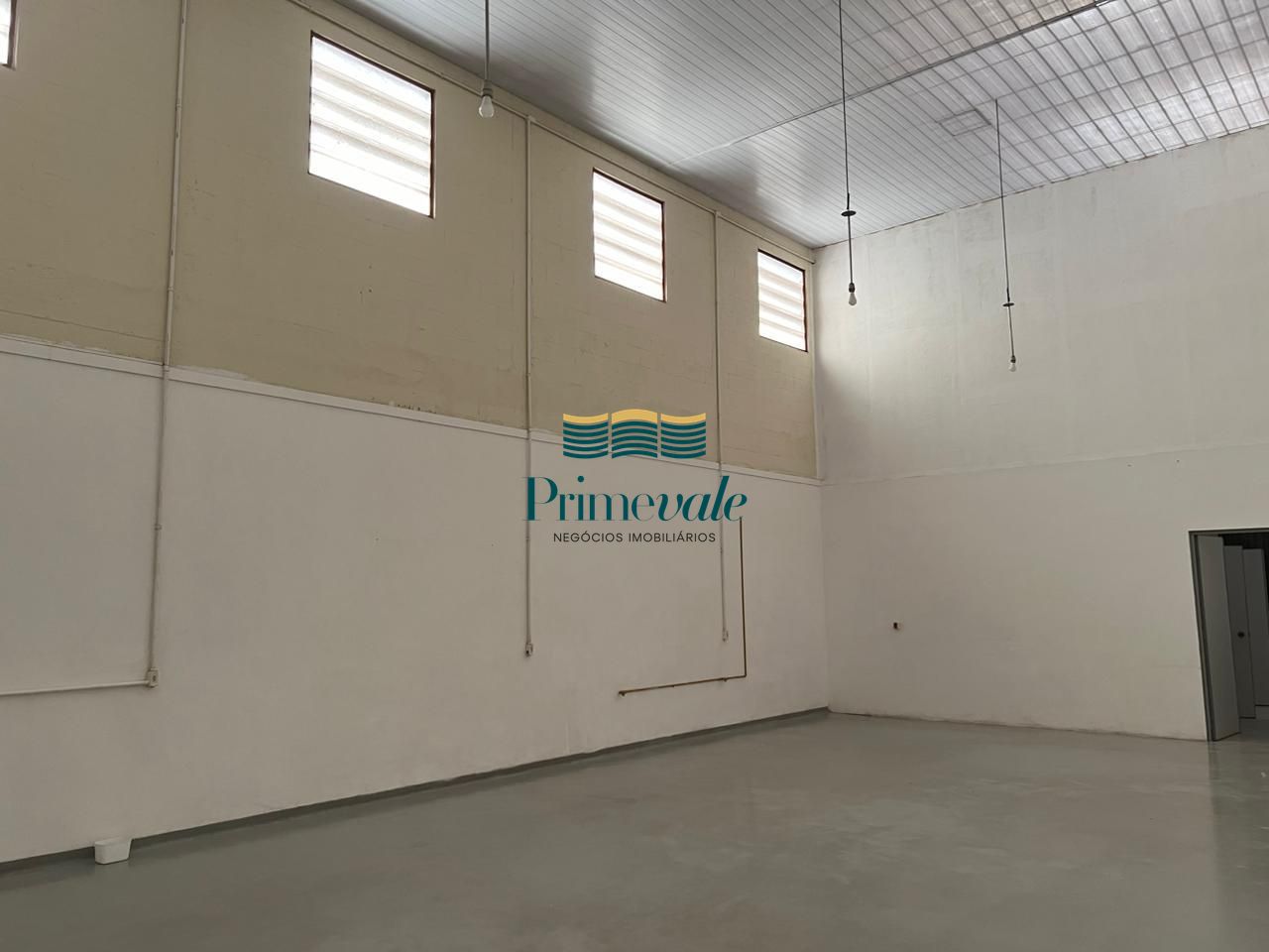 Depósito-Galpão, 240 m² - Foto 2