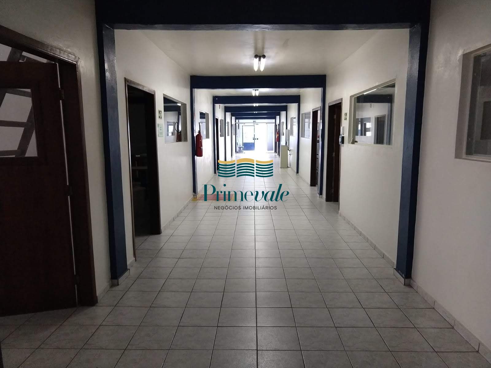Prédio Inteiro, 1000 m² - Foto 1