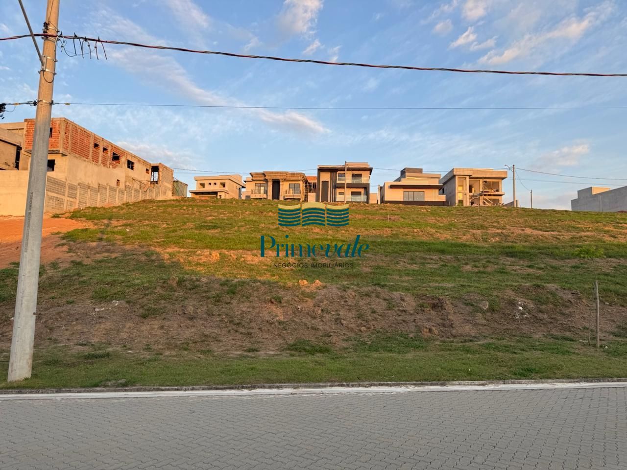 Terreno, 337 m² - Foto 1