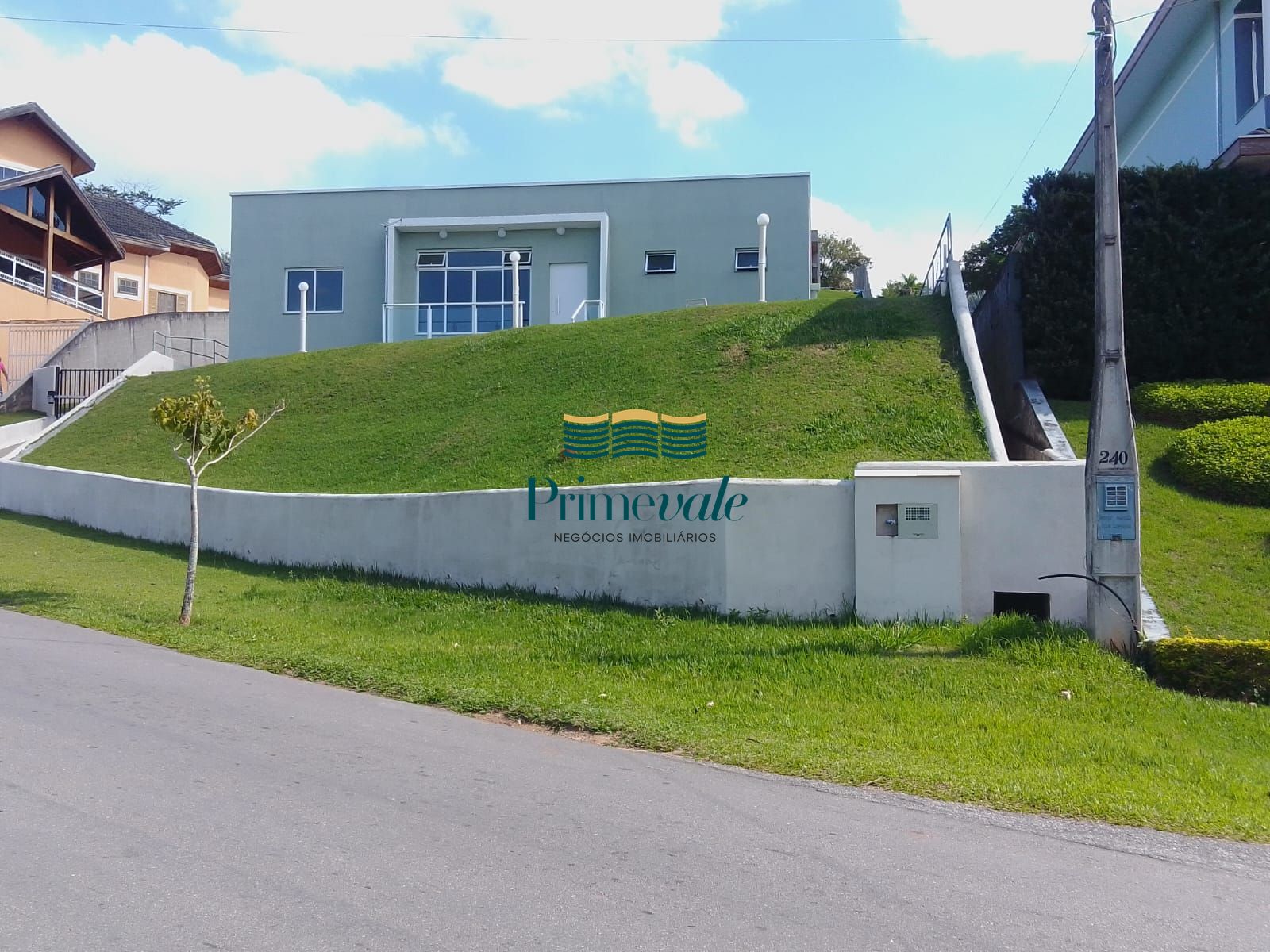 Casa, 5 quartos, 350 m² - Foto 1