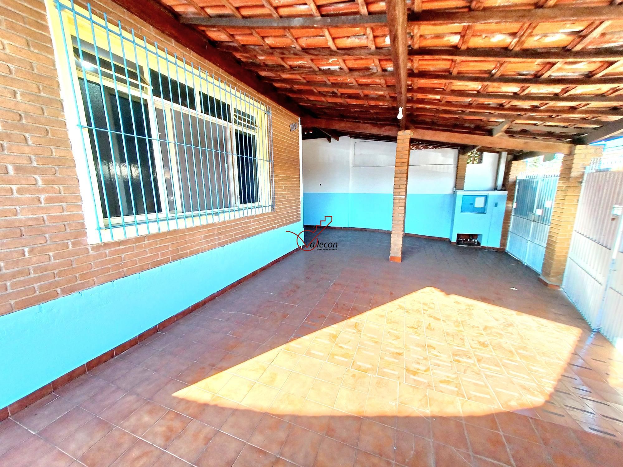 Casa à venda e aluguel com 4 quartos, 194m² - Foto 1