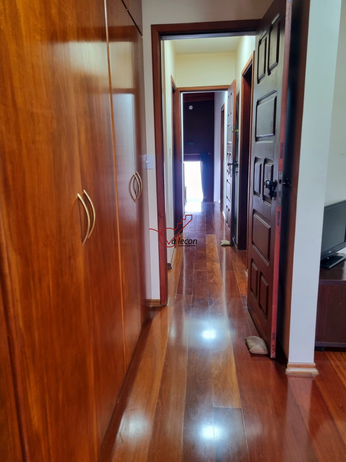 Casa de Condomínio à venda com 4 quartos, 278m² - Foto 10