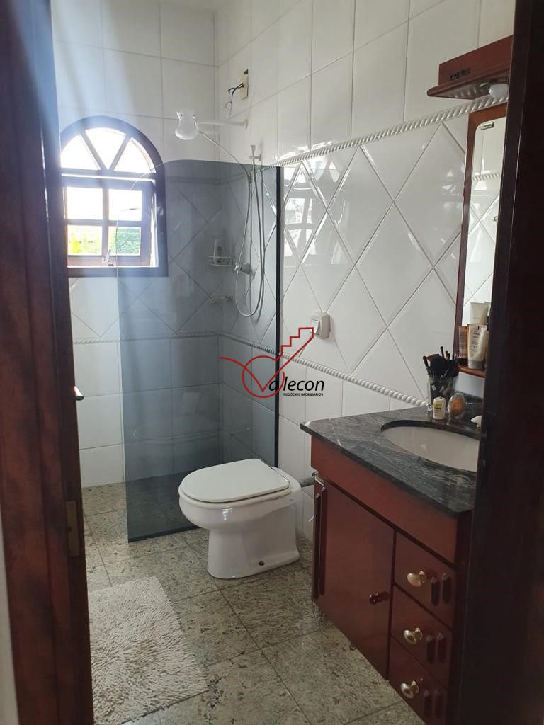 Casa à venda com 3 quartos, 237m² - Foto 14