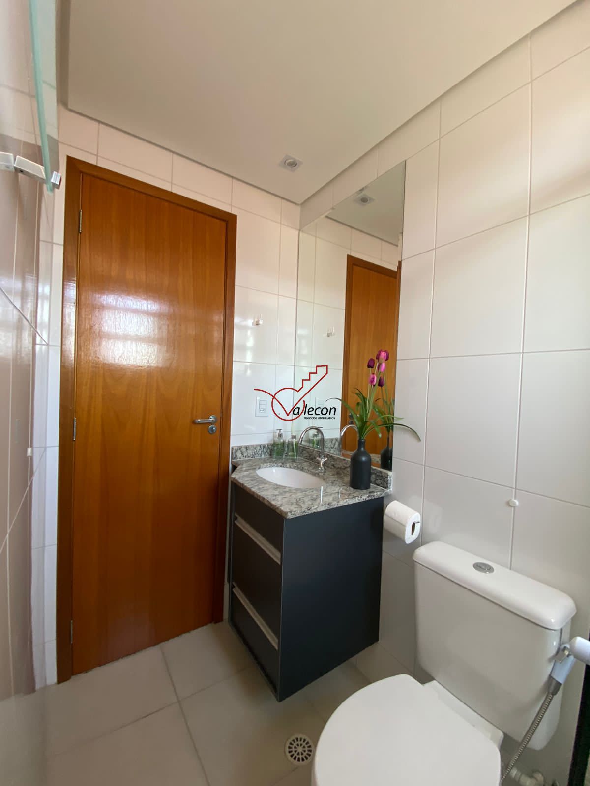 Apartamento à venda com 2 quartos, 69m² - Foto 2