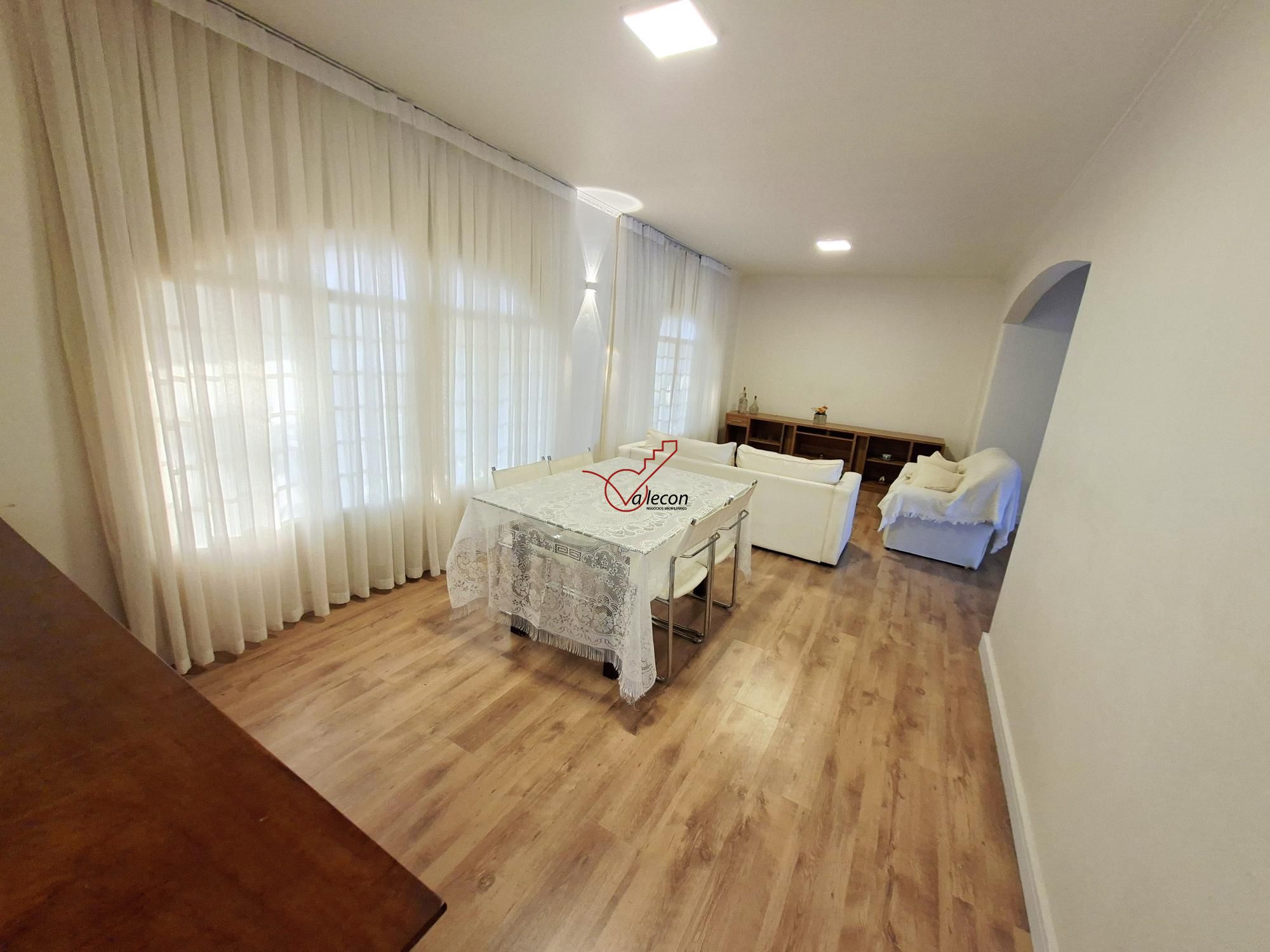 Casa, 5 quartos, 215 m² - Foto 3