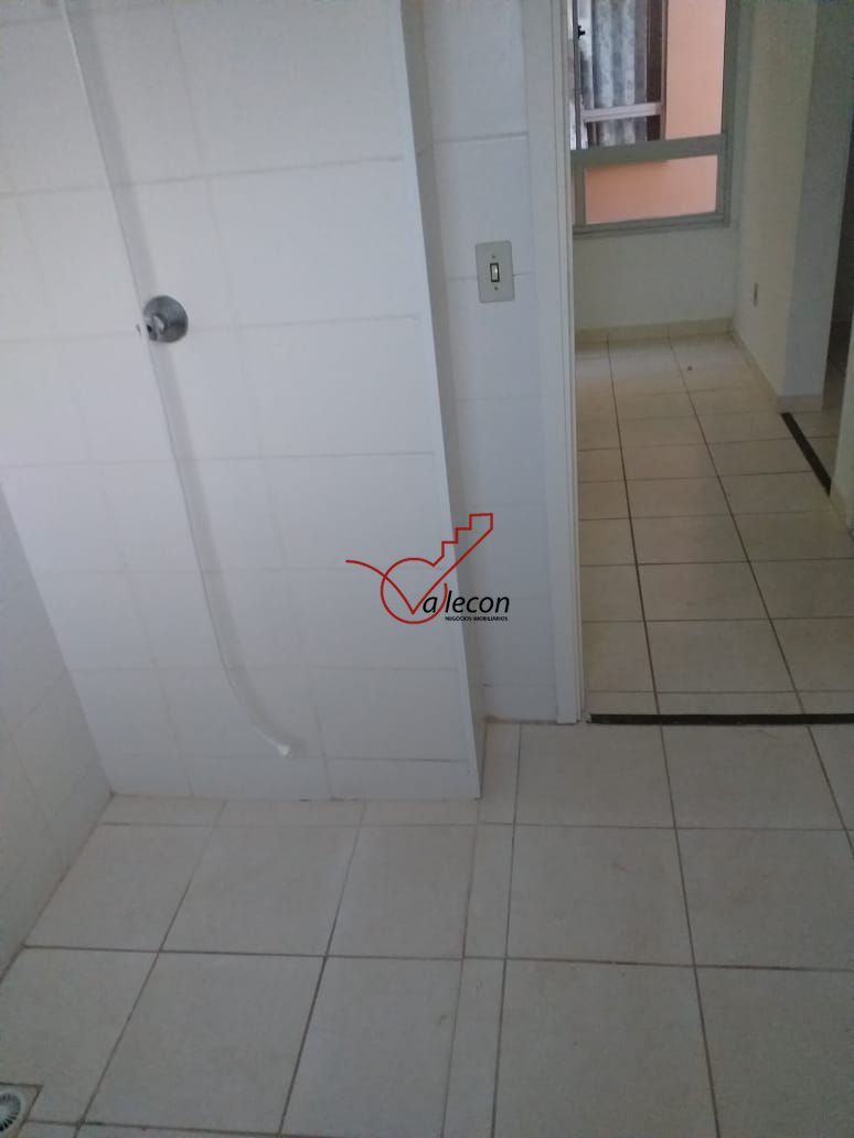 Apartamento à venda com 2 quartos, 70m² - Foto 11