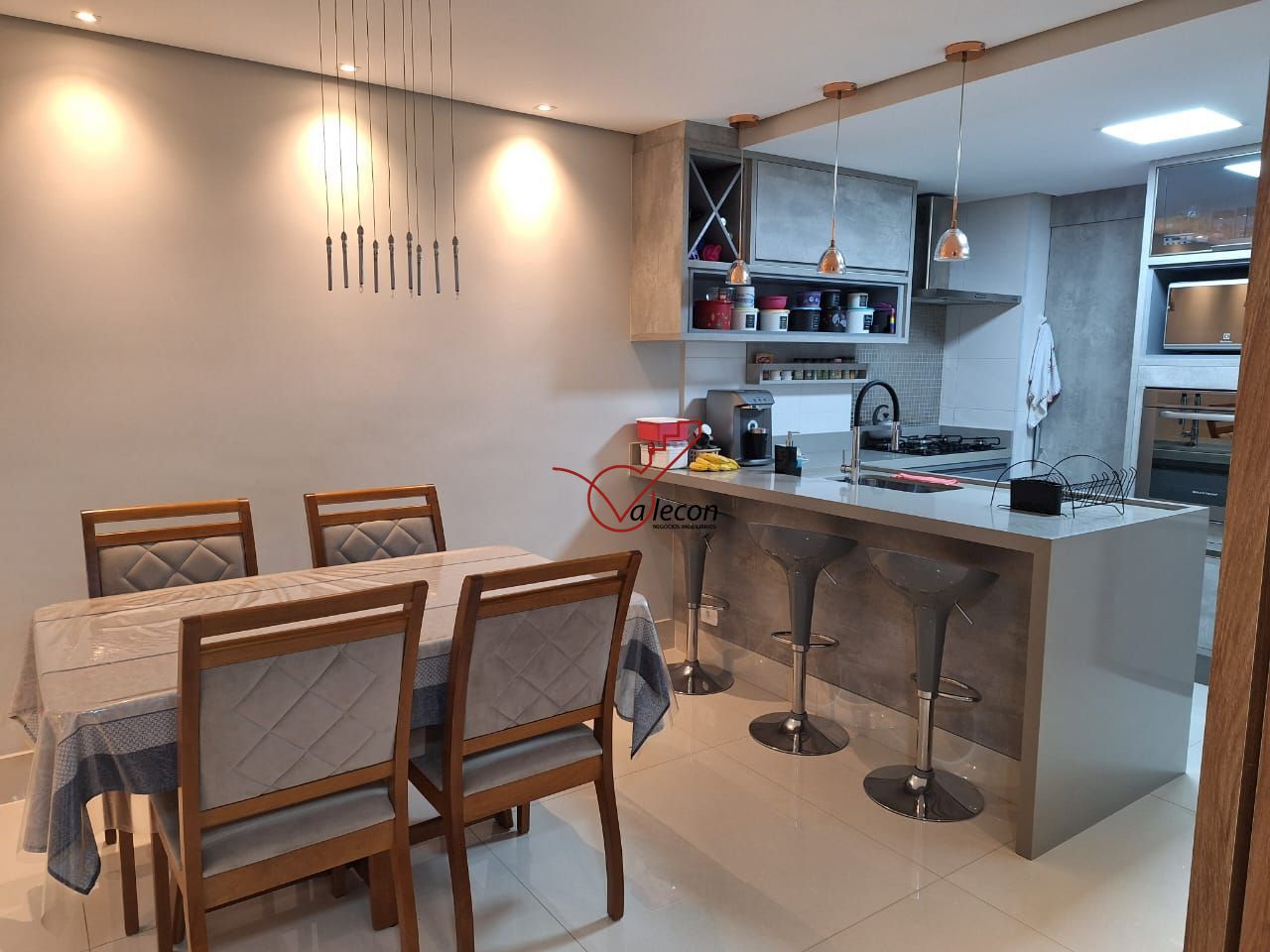 Apartamento à venda com 2 quartos, 65m² - Foto 3