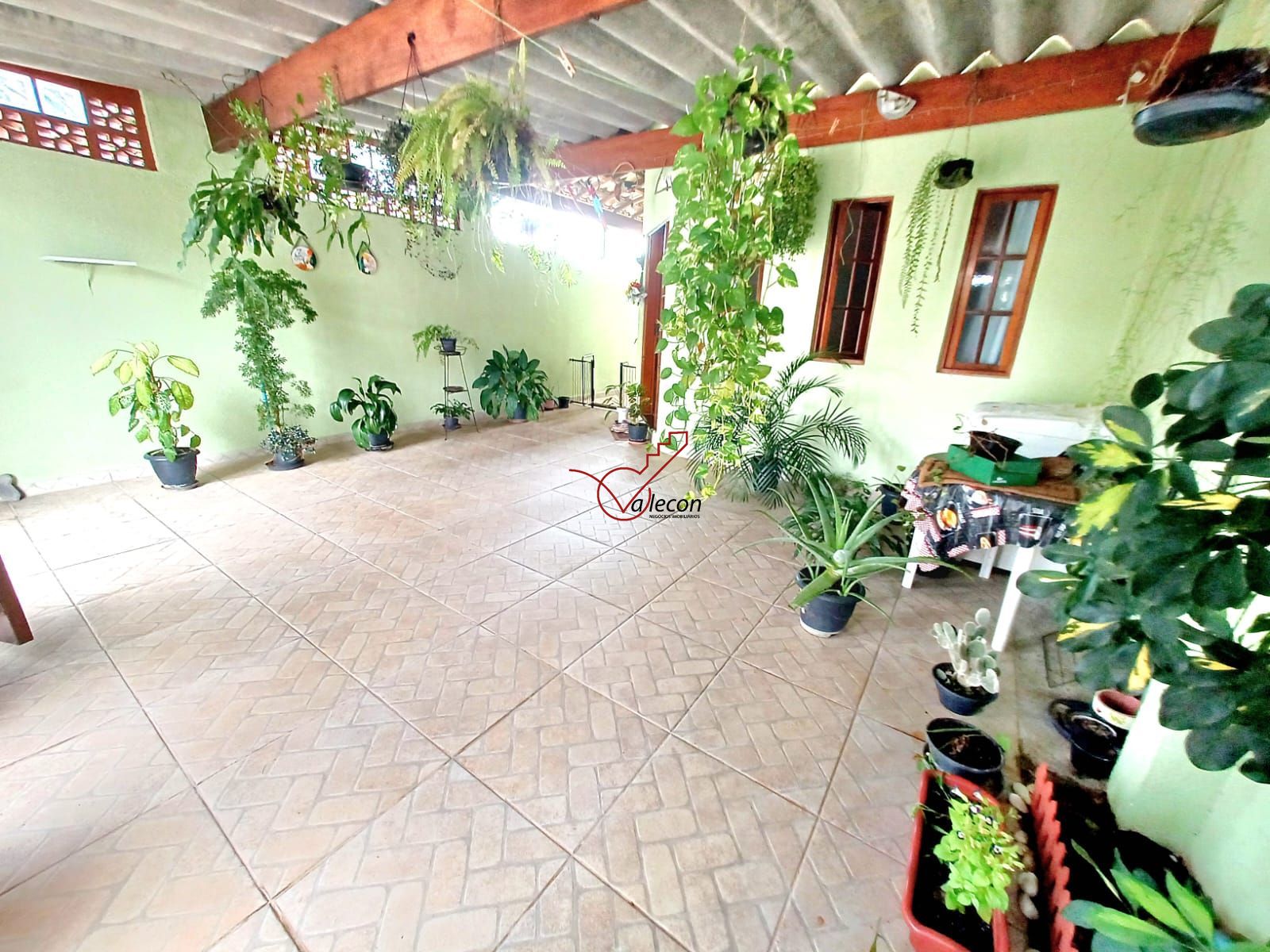 Casa à venda com 2 quartos, 125m² - Foto 2