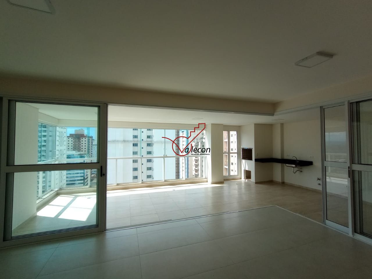 Apartamento à venda e aluguel com 3 quartos, 160m² - Foto 24