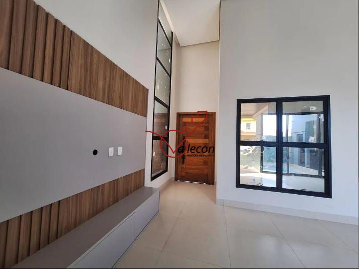 Casa à venda com 3 quartos, 163m² - Foto 2