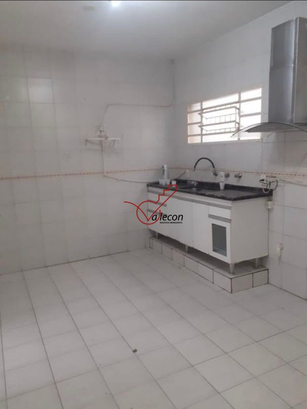 Casa à venda com 5 quartos, 217m² - Foto 4