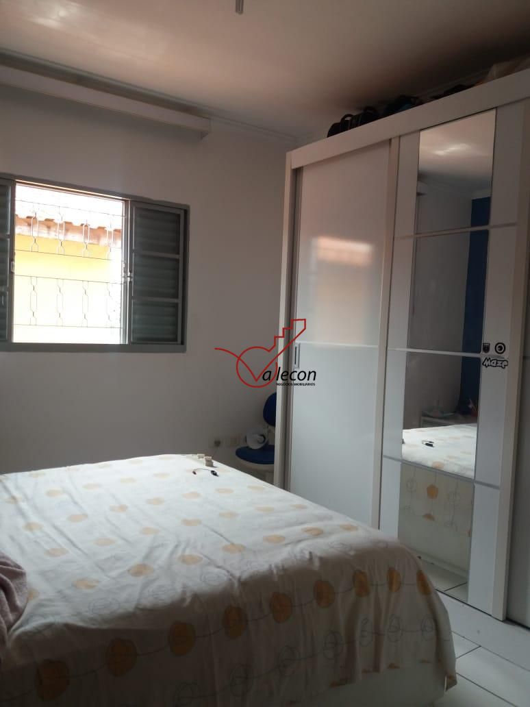 Casa à venda com 3 quartos, 100m² - Foto 3