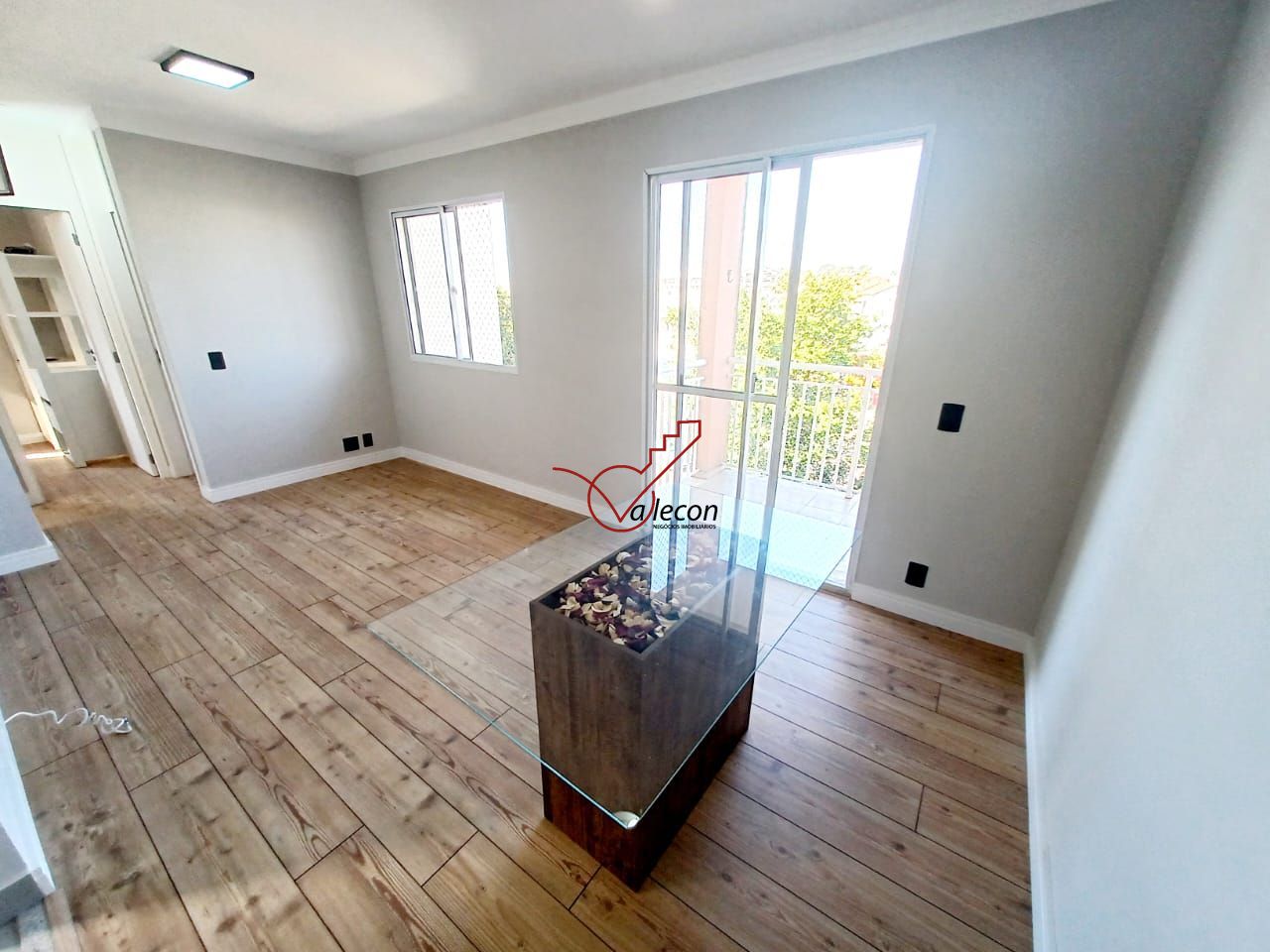 Apartamento à venda com 2 quartos, 54m² - Foto 1