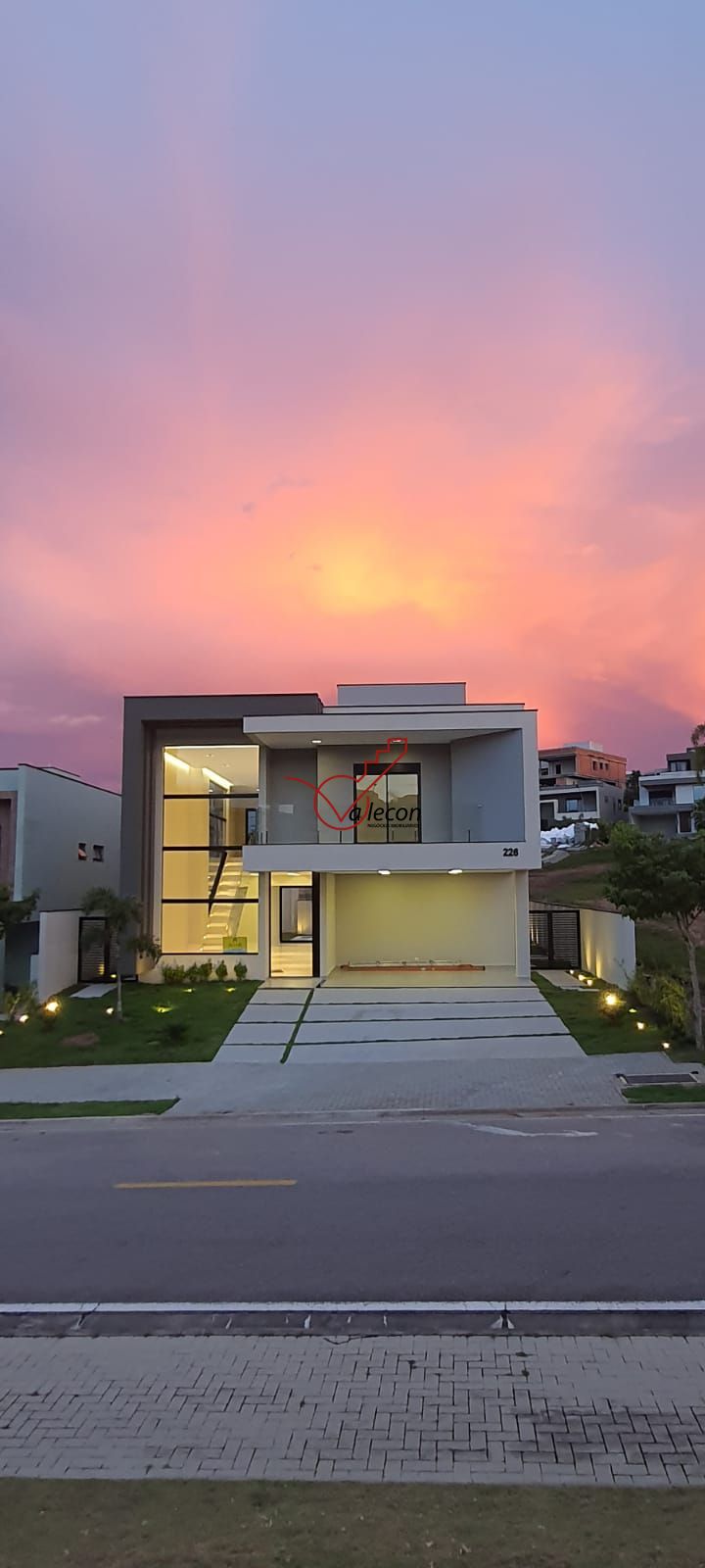 Casa à venda e aluguel com 5 quartos, 430m² - Foto 3