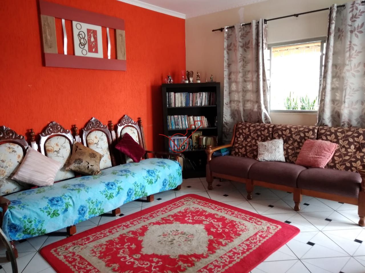 Casa à venda com 2 quartos, 90m² - Foto 2