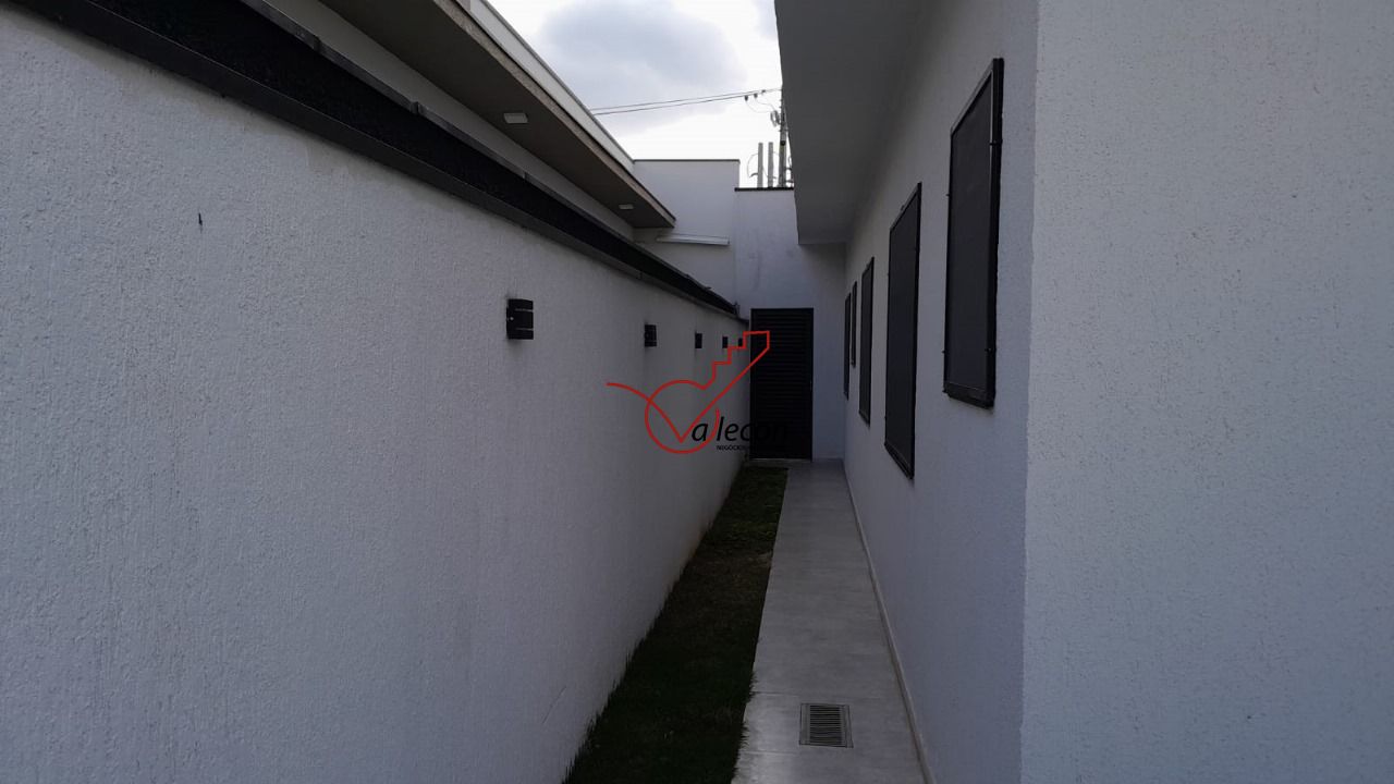 Casa à venda com 3 quartos, 300m² - Foto 26