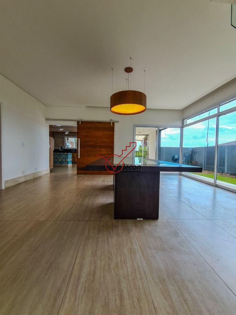 Casa de Condomínio à venda com 4 quartos, 650m² - Foto 3